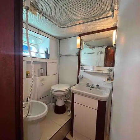 Sea Panther Ботель Gzira