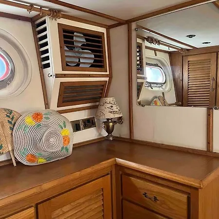 Sea Panther Ботель