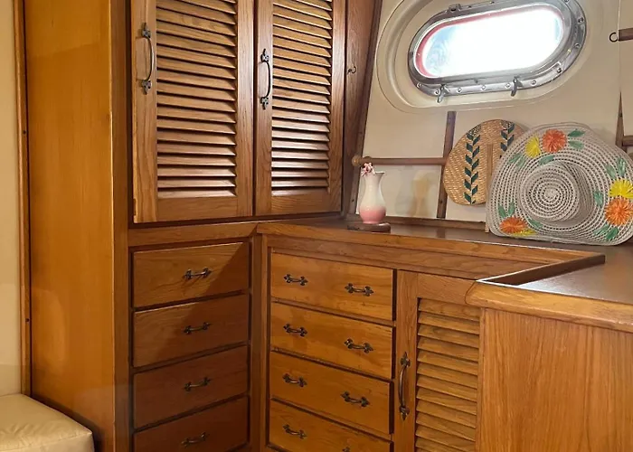 Botel Sea Panther Gzira