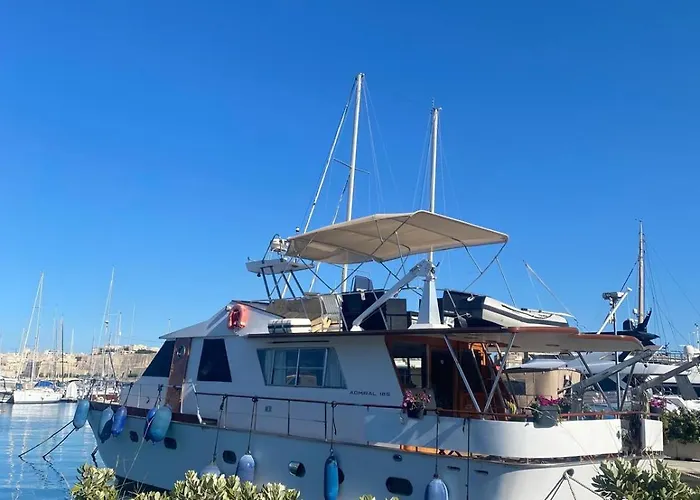 Sea Panther Båthotell Gzira